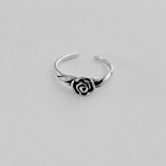 Sterling Silver Rose Toe Ring, Silver Rings, Flower Ring, Love Roses, Flowers - Picture 10 of 13
